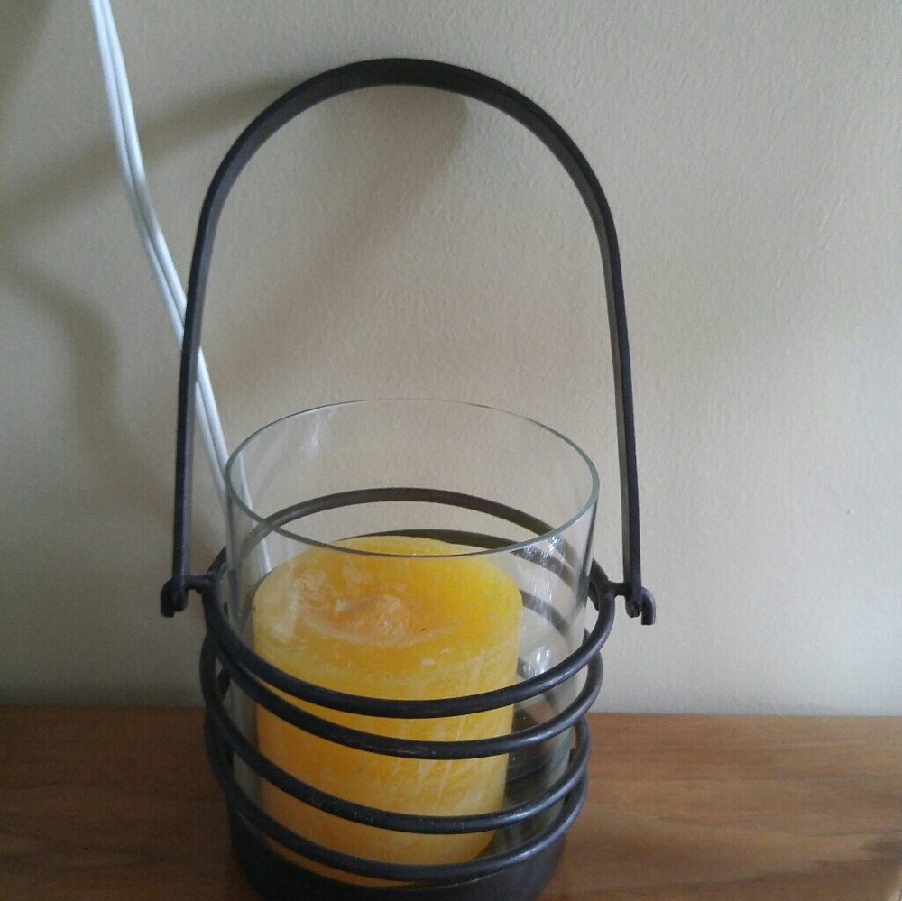 Hanging candle holder